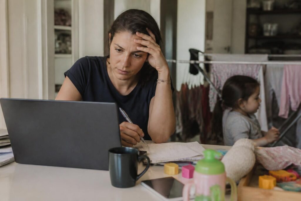 Qué es el síndrome de la mujer fuerte y por qué puede ser una trampa